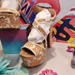 Jessica Simpson wedged heel